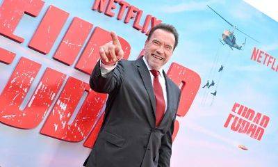 Arnold Schwarzenegger drives a tank to Netflix HQ in new ad - us.hola.com - USA - Austria - county Summit