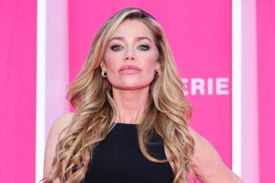 Denise Richards Gushes About Her Love For Canada: ‘I Love All Of You Canadians!’ - etcanada.com - Hollywood - Canada - city Vancouver