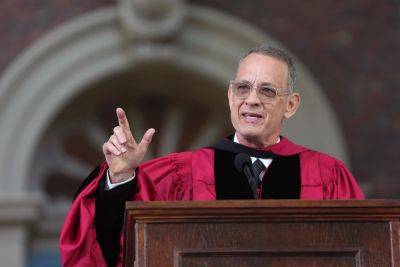 Tom Hanks Urges Harvard Grads To ‘Fight The Never-Ending Battle For Truth’ In Superhero-Themed Commencement Speech - etcanada.com