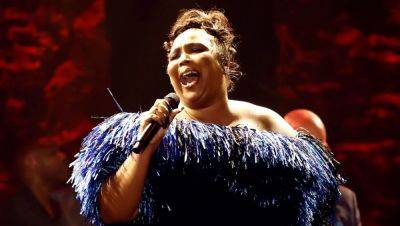 Watch Lizzo Pay Tribute to Tina Turner With Rousing Version of ‘Proud Mary’ (Video) - thewrap.com - county Turner - Beyond