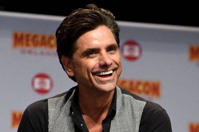 John Stamos Opens Up About Being ‘Angry For A Minute’ When The Olsen Twins Didn’t Return For ‘Fuller House’ - etcanada.com