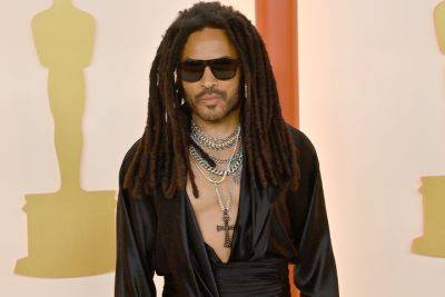 Lenny Kravitz Reflects On How His Mom ‘Never Judged’ Him For His Eccentric Style - etcanada.com - USA - Ukraine