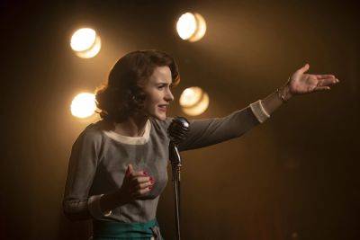 ‘Marvelous Mrs. Maisel’s Rachel Brosnahan Shares Video Of The Moments After Final Episode Wrapped - deadline.com