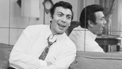 Ed Ames, star of TV series ‘Daniel Boone,’ dies at 95 - www.foxnews.com - New York - USA - county Boone - county Miller - Ukraine - county Arthur - state Massachusets