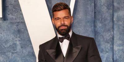 Ricky Martin Strips Down to a Towel, Teases Fans With New Video - www.justjared.com