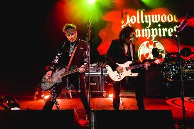 Johnny Depp postpones Hollywood Vampires US tour dates due to injury - nypost.com - France - USA - Manchester - Germany - state Massachusets - Turkey - Bulgaria - Romania - area Bethel