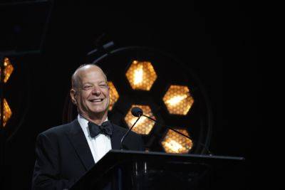 Will Rogers Motion Picture Pioneers Foundation Establishes Erik Lomis Leadership Award - deadline.com - county Will