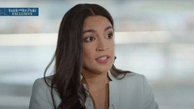 Alexandria Ocasio-Cortez Accuses Elon Musk of Boosting Twitter Account Impersonating Her: ‘Be Careful of What You See’ - thewrap.com