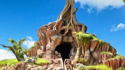 Disneyland’s Splash Mountain Officially Closes Today For Renovation After Criticism For Racist Stereotypes - deadline.com - USA - city Orlando