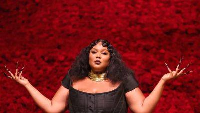 Lizzo Speaks Out About the Body-Shaming She Faces Online: "Y'all Don't Know How Close I Be to Giving up on Everyone" - www.glamour.com