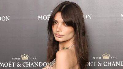 Emily Ratajkowski Says She Would 'Love' to Date a Woman: 'Waiting for the Right One to Come Along' - www.etonline.com - Tokyo