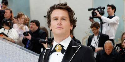 Jonathan Groff Signs On to Join 'Doctor Who' in 'Mysterious & Exciting Guest Role' - www.justjared.com