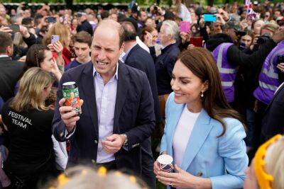 Prince William And Kate Middleton Make Surprise Appearance At Coronation Big Lunch - etcanada.com