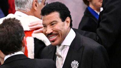 Lionel Richie Gets King Charles Dancing With Epic Performance at Coronation Concert - www.etonline.com - Los Angeles