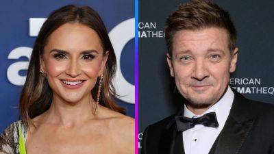 Jeremy Renner Spotted Hanging Out With Longtime Friend Rachael Leigh Cook Amid Recovery - www.etonline.com - state Nevada - city Studio - county Cook - county Reno