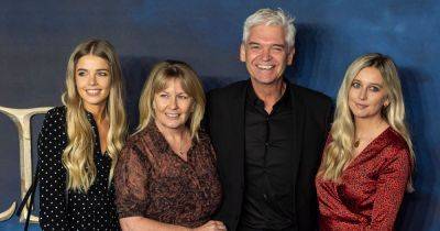 Phillip Schofield 'utterly broken' and 'wouldn't be here' if it weren't for his daughters - www.ok.co.uk