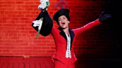 Lea Michele Wows 2023 Tony Awards With 'Don't Rain on My Parade' Performance From 'Funny Girl' - www.etonline.com - New York