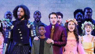 Broadway's 'Camelot' Cast, Including Phillipa Soo, Performs Medley of Greatest Hits at Tony Awards 2023! (Video) - www.justjared.com - New York - Jordan - Washington
