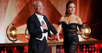 Jennifer Grey presents 'inspirational' Joel Grey with Lifetime Achievement Award - www.msn.com - New York