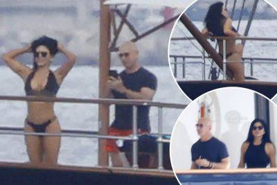 Jeff Bezos takes sexy photos of fiancée Lauren Sanchez on $500M superyacht - nypost.com - China - Italy - city Sanchez