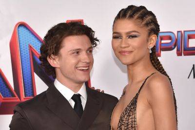 Tom Holland Talks Being ‘In Love’ With Zendaya, Says He Has ‘No Rizz’ - etcanada.com - Britain - county Love