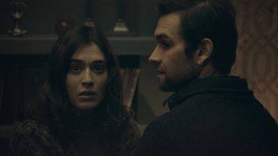 ‘Cobweb': Horror Film’s First Trailer Teases Lizzy Caplan and Antony Starr as Creepy Parents With a Secret (Video) - thewrap.com - Texas