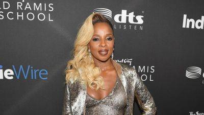 Mary J. Blige on Turning Self-Hatred Into a 'Glorious Moment' and Her Hits Into Films (Exclusive) - www.etonline.com - North Carolina - Beyond