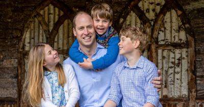 Prince William Smiles With Prince George, Princess Charlotte and Prince Louis for Father’s Day: Photo - www.usmagazine.com - London - Charlotte - George - city Charlotte