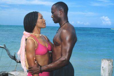 Angela Bassett Recalls Feeling ‘Very Comfortable’ Filming Sex Scenes For ‘How Stella Got Her Groove Back’ & Screen Testing With Taye Diggs - etcanada.com - Jordan - Jamaica - county Major - county Love