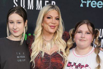 Tori Spelling Brings Daughters To ‘Cruel Summer’ Premiere Despite Ongoing Mould Infestation - etcanada.com - Los Angeles