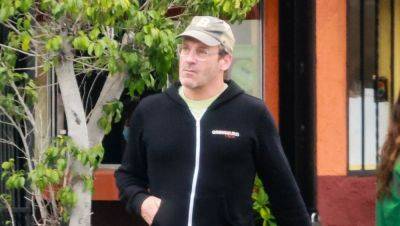 Jon Hamm Steps Out in Sweatpants for Casual Outing in L.A. - www.justjared.com