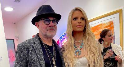 Jessica Simpson Joins Legendary Songwriter Bernie Taupin for VIP Opening of His Art Exhibition - www.justjared.com