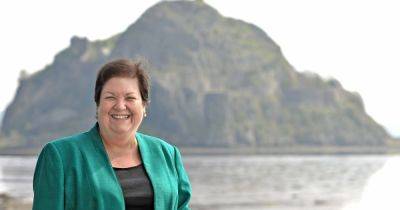 Jackie Baillie MSP says damehood honour should be shared with community - www.dailyrecord.co.uk - Scotland