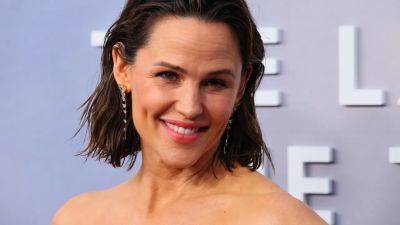 Jennifer Garner Had a Typically Sweet Message for ‘BGA’ on Father's Day - www.glamour.com