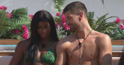 Love Island's Catherine and Scott confuse fans with bedroom scene - www.ok.co.uk - Ireland