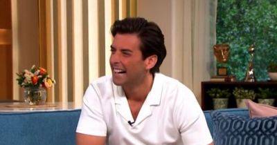 Dermot O'Leary tells James Argent he's 'punching' with 19 year old girlfriend - www.ok.co.uk - Britain - Italy