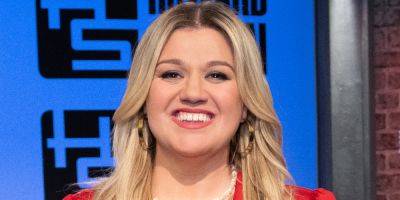 Kelly Clarkson Opens Up About the Worst Part of Her Divorce, Unhealthy Habits, Marriage Counseling, Therapy & Why Record Labels Aren't a Fan of Her - www.justjared.com