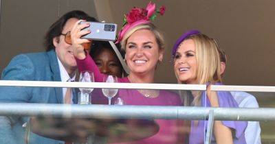 Josie Gibson beams as she poses for a selfie with Amanda Holden and Jonathan Ross at Ascot - www.ok.co.uk - Britain