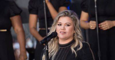 Kelly Clarkson Says She Did Not Handle Her Divorce From Brandon Blackstock ‘Well’ When She Was ‘Behind Closed Doors’ - www.usmagazine.com - USA - Montana