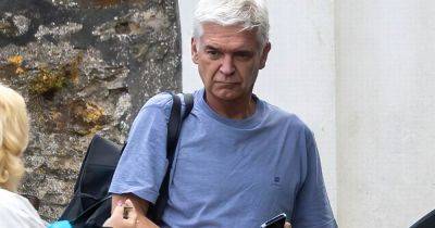 Phillip Schofield looks glum as he clutches vape in first pics since This Morning scandal - www.ok.co.uk