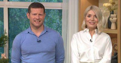 Dermot O'Leary fact still stuns viewers as he also reveals 'present' from This Morning after replacing Phillip Schofield - www.manchestereveningnews.co.uk - Britain