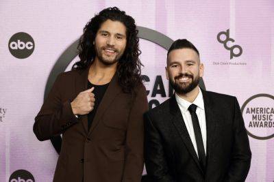 Dan + Shay Become First Coaching Duo On ‘The Voice’ Season 25 - deadline.com - USA