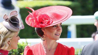 Kate Middleton Is the Lady in Red at the Royal Ascot - www.glamour.com - county King And Queen