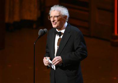 Sheldon Harnick, ‘Fiddler on the Roof’ lyricist, dies at 99 - nypost.com - New York - Chicago - county Arthur - Michigan - city Detroit, state Michigan - county Love