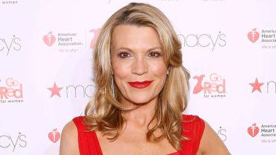 'Wheel of Fortune's Vanna White Hasn't Had a Pay Raise in 18 Years: Report - www.etonline.com