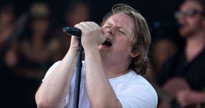 Lewis Capaldi branded 'brave' by Glastonbury fans as he wows with 'incredible' performance - www.manchestereveningnews.co.uk - Scotland