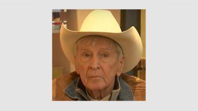 Dean Smith, Olympic Athlete and Western Stuntman, Dies at 91 - variety.com - Los Angeles - USA - Texas - Smith - county Wells - county El Dorado - county Walker - city Helsinki