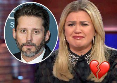Kelly Clarkson 'Wouldn’t Have Made It' Through Bitter Brandon Blackstock Divorce Without Antidepressants - perezhilton.com - USA