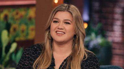 Kelly Clarkson Reveals She Was Taking Antidepressants During Divorce: 'Greatest Decision Ever' - www.etonline.com - USA