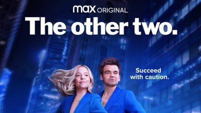 'The Other Two' to End With Season 3, Toxic Workplace Allegations Made Against Series Creator - www.justjared.com